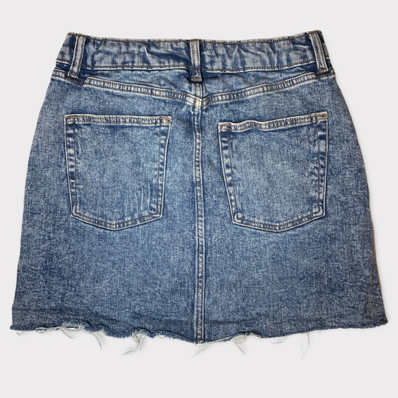 Wild Fable Distressed Raw Hemline Denim Mini Skirt Size 6 - Picture 9 of 15